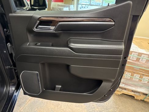 Used 2024 GMC Sierra 1500 SLT AWD/4WD image 20
