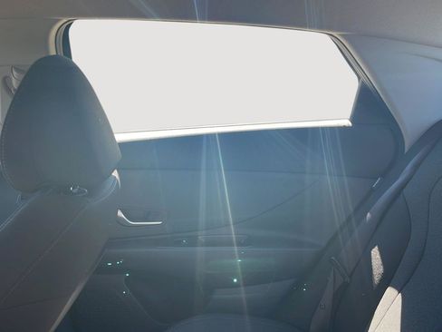 Used 2026 Hyundai Elantra SE FWD image 11
