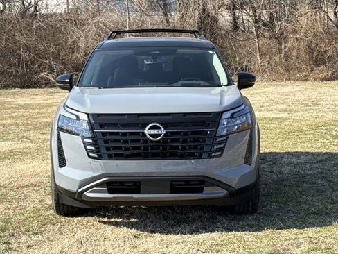 New 2026 Nissan Pathfinder Platinum image 14