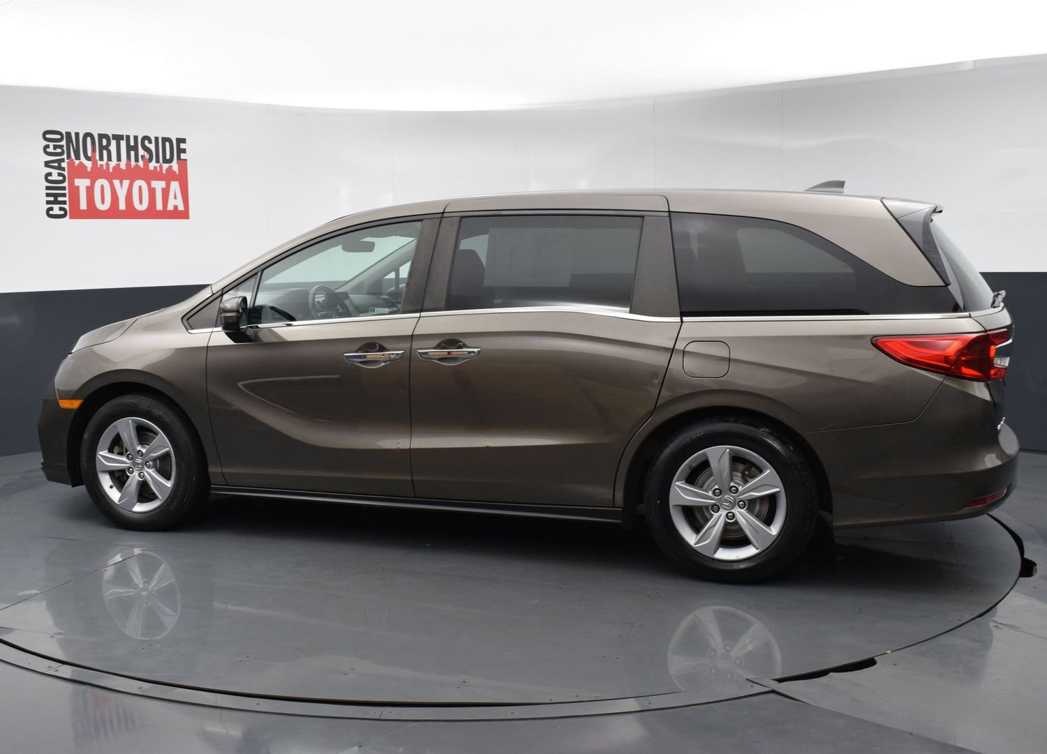 Used 2019 Honda Odyssey EX-L image 2