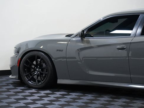 Used 2017 Dodge Charger R/T RWD image 21