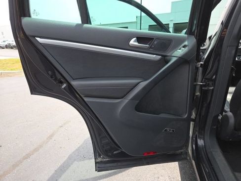 Used 2015 Volkswagen Tiguan R-Line FWD image 12