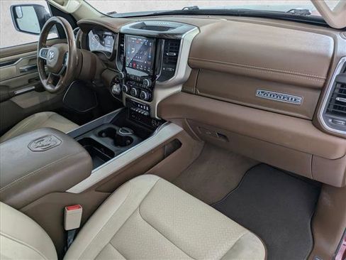 Used 2019 RAM 1500 Laramie AWD/4WD image 19
