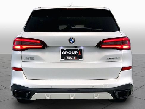 Used 2023 BMW X5 xDrive40i w/ Executive Package AWD/4WD image 4
