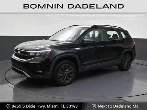 Used 2023 Volkswagen Taos S w/ Driver Assistance Package FWD image 1