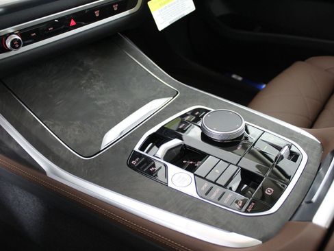 New 2026 BMW X7 xDrive40i image 16