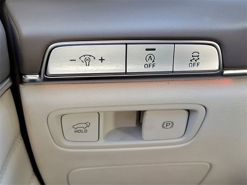 Used 2022 Genesis GV80 2.5T w/ Advanced Package 02 image 28