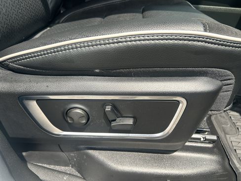 Used 2026 RAM 1500 Laramie AWD/4WD image 27