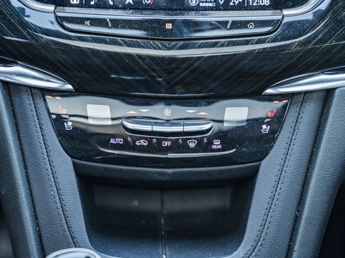 Used 2021 Cadillac XT6 Premium Luxury image 24