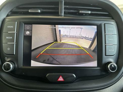 Certified 2023 Kia Soul LX FWD image 24