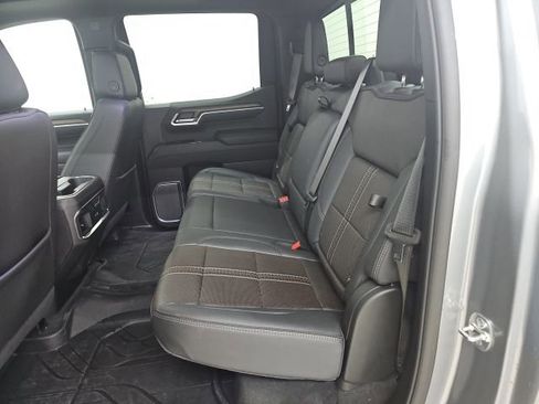 Used 2025 Chevrolet Silverado 1500 High Country w/ High Country Premium Package image 5