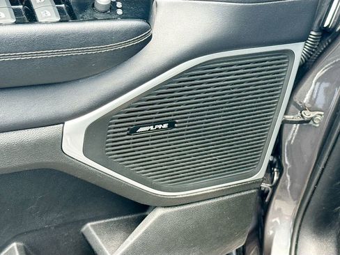 Used 2023 Jeep Wagoneer L Series II image 20