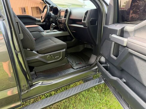 Used 2015 Ford F150 XLT w/ Equipment Group 302A Luxury AWD/4WD image 8