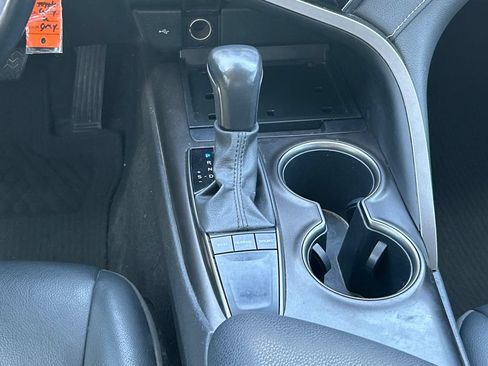 Used 2023 Toyota Camry SE FWD image 19