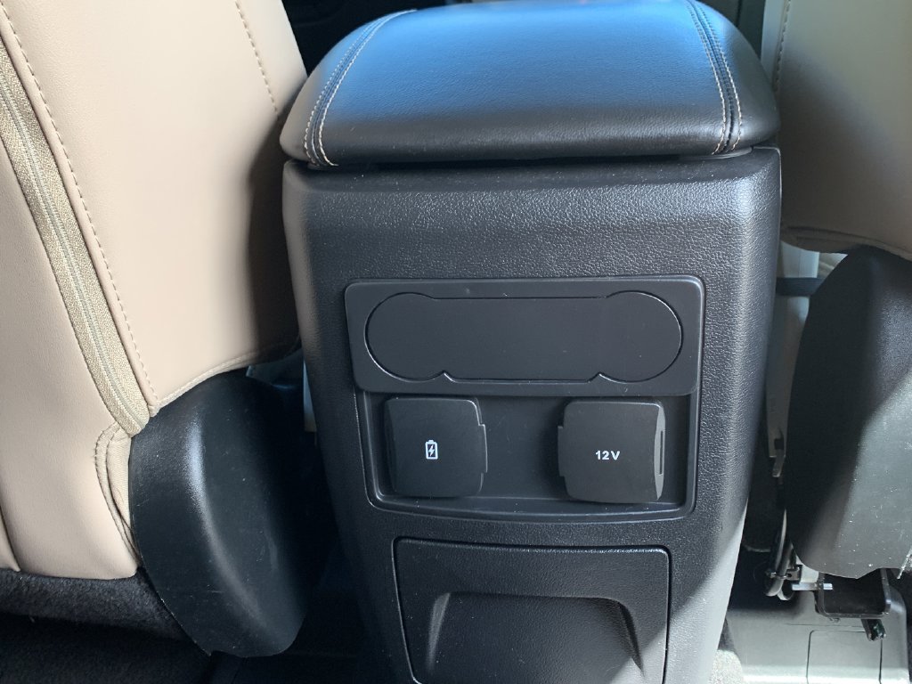 Used 2024 Ford Explorer XLT w/ Equipment Group 202A RWD image 38