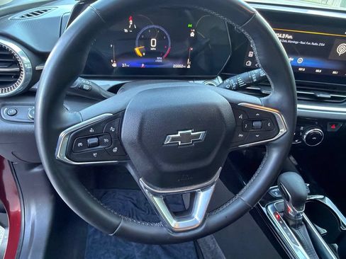 Used 2024 Chevrolet Trax ACTIV FWD image 17