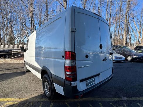 Used 2014 Mercedes-Benz Sprinter 2500 image 4
