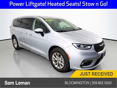 Used 2023 Chrysler Pacifica Touring-L