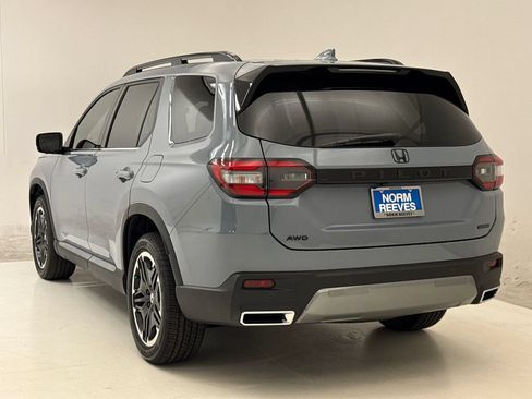 New 2026 Honda Pilot Touring image 7