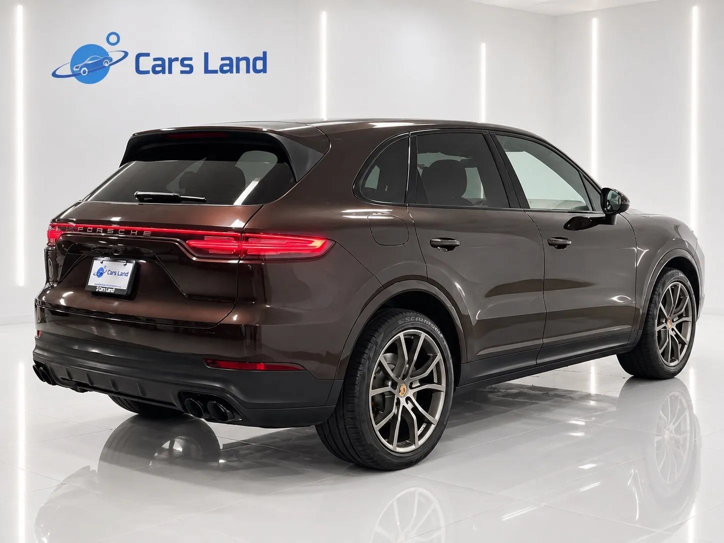 Used 2023 Porsche Cayenne S Platinum w/ Premium Package Plus AWD/4WD image 3