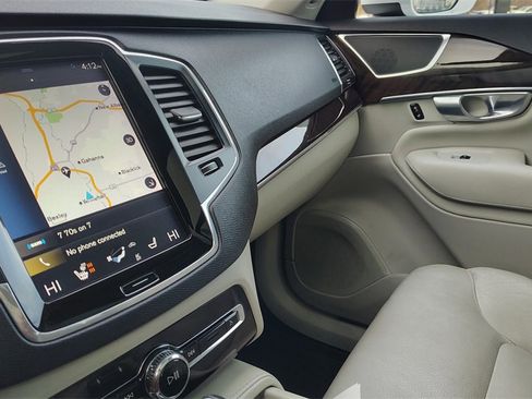 Used 2019 Volvo XC90 T6 Momentum w/ Protection Package Premier image 22