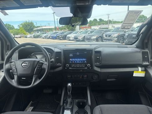 Used 2023 Nissan Frontier SV w/ Midnight Edition Package RWD image 11