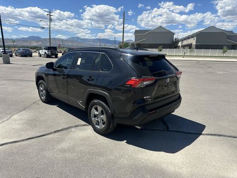 Used 2024 Toyota RAV4 LE AWD/4WD image 5