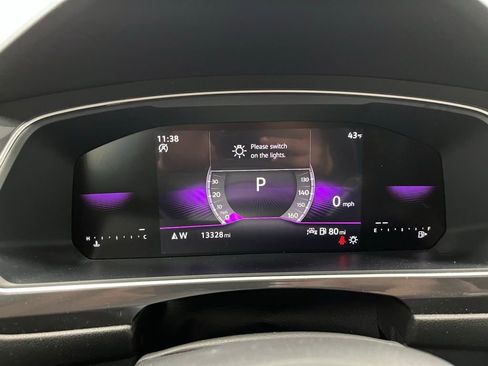 Certified 2024 Volkswagen Tiguan SE R-Line image 22