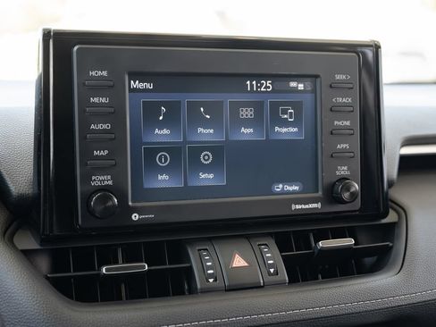 Used 2022 Toyota RAV4 XLE Premium FWD image 32