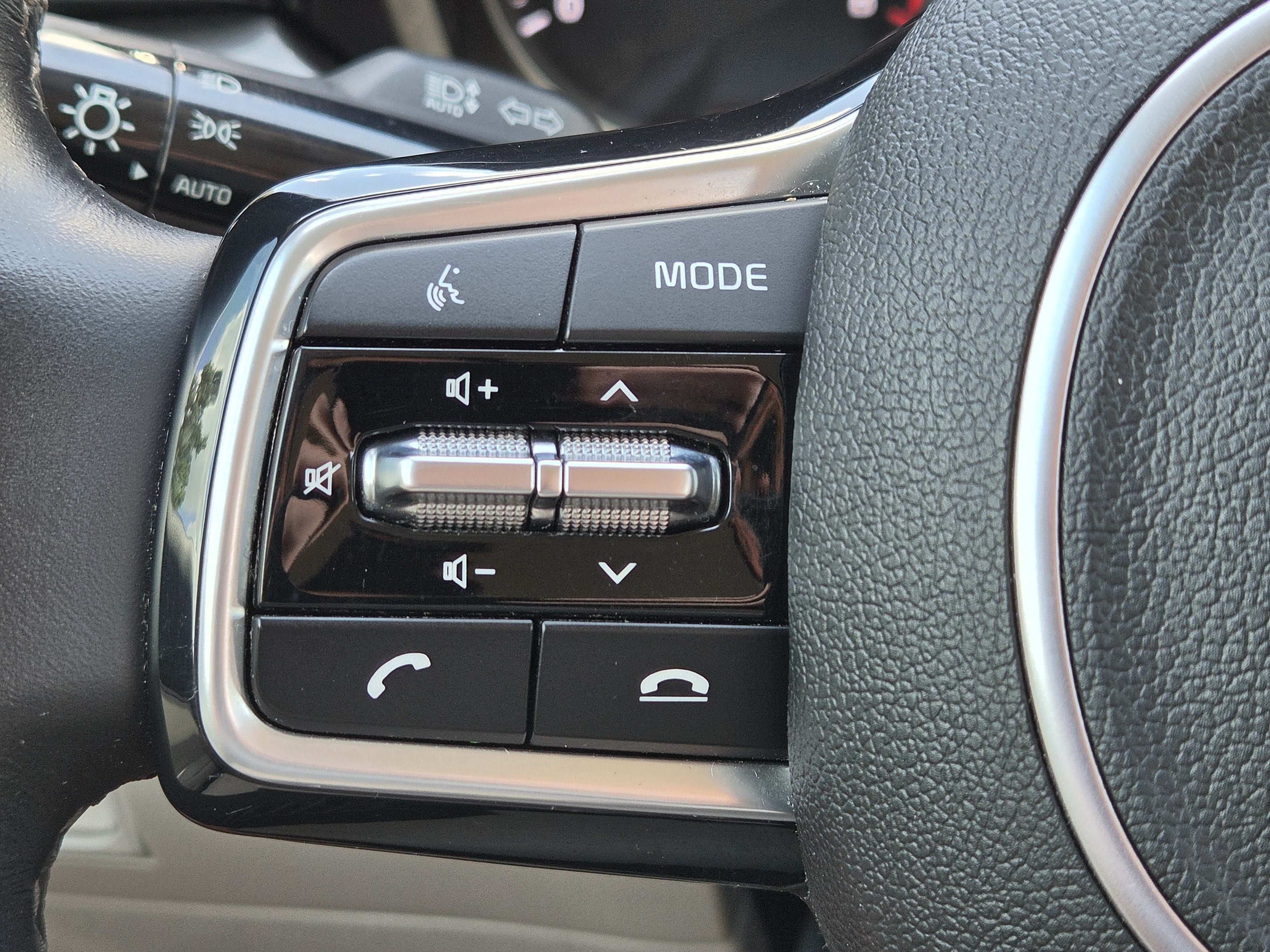 Used 2023 Kia Sorento S w/ Panoramic Sunroof Package FWD image 23