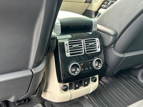 Used 2020 Land Rover Range Rover HSE AWD/4WD image 32