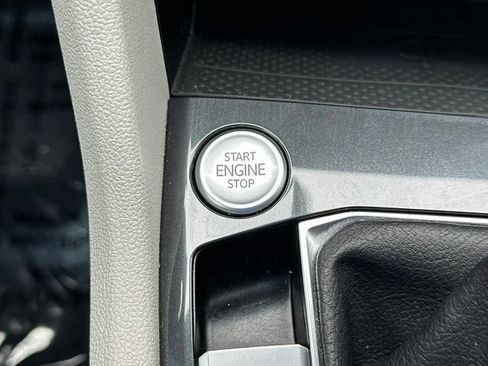 Used 2022 Volkswagen Tiguan SE R-Line FWD image 38