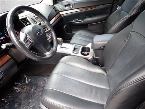 Used 2013 Subaru Legacy 2.5i Limited w/ Popular Pkg 2 AWD/4WD image 9