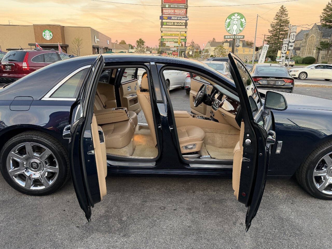 Used 2012 Rolls-Royce Ghost RWD image 39