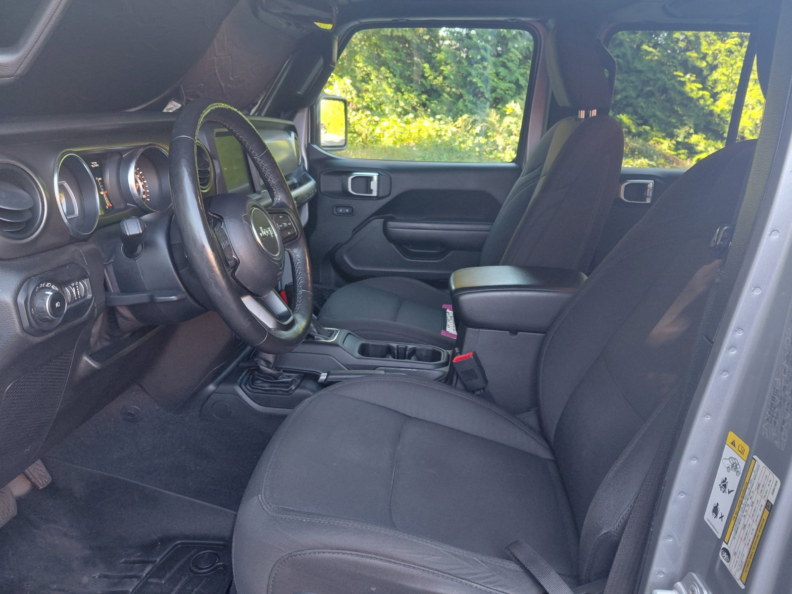 Used 2019 Jeep Wrangler Unlimited Sport S AWD/4WD image 2