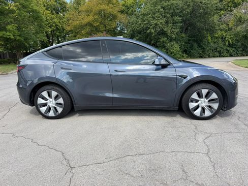Used 2021 Tesla Model Y Long Range AWD/4WD image 5