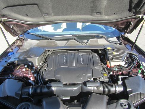 Used 2018 Jaguar XJ L Portfolio image 26