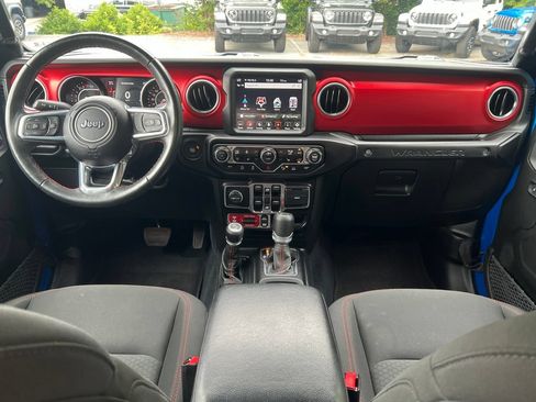 Used 2022 Jeep Wrangler Unlimited Rubicon w/ Xtreme Recon 35" Tire Package AWD/4WD image 17