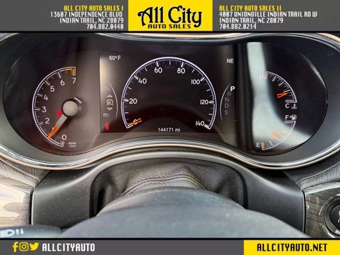 Used 2015 Jeep Grand Cherokee Overland image 18