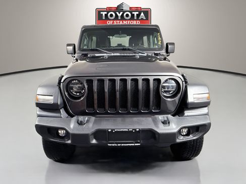 Used 2021 Jeep Wrangler Unlimited Sport AWD/4WD image 2