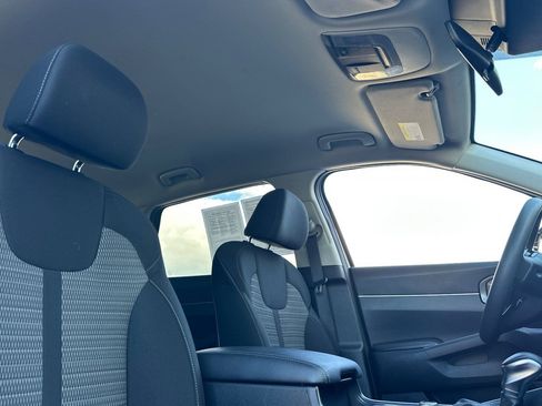 Used 2022 Kia Sorento LX image 20