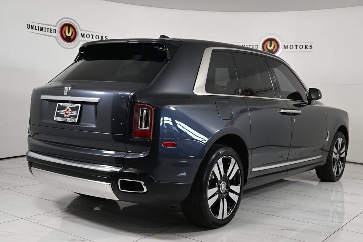 Used 2019 Rolls-Royce Cullinan AWD/4WD image 3