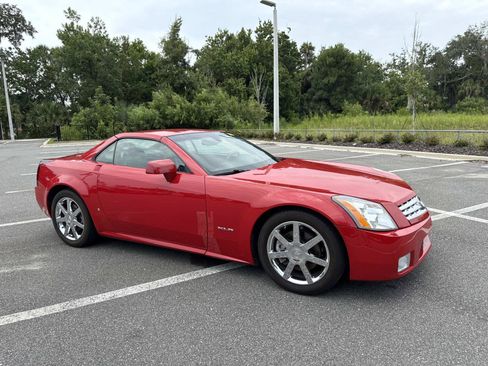 Used 2007 Cadillac XLR RWD image 1