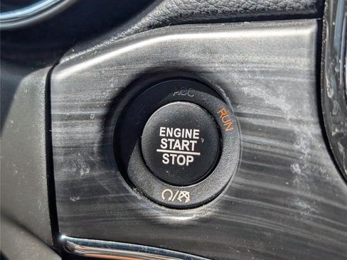 Used 2021 Jeep Grand Cherokee Limited AWD/4WD image 27