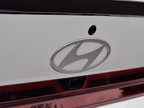 Used 2026 Hyundai Elantra Sport FWD image 29