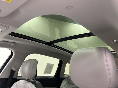 New 2026 Lincoln Nautilus Premier w/ Equipment Group 102A image 27