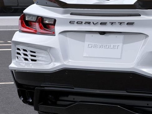 New 2025 Chevrolet Corvette E-Ray w/ ZER Performance Package image 38