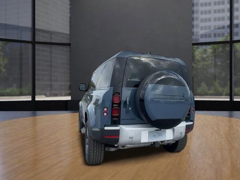 New 2025 Land Rover Defender 90 S image 7