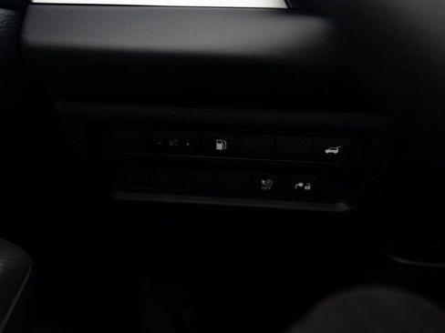 New 2025 Mitsubishi Outlander SE image 13