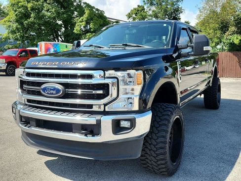 Used 2021 Ford F250 Lariat w/ Lariat Ultimate Package AWD/4WD image 4